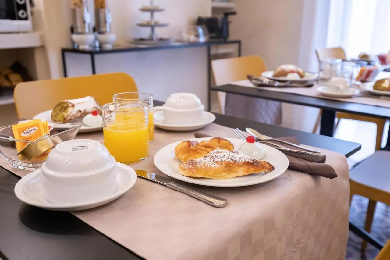 Bed & Breakfast B&B Palazzo Perrotta Aeroporto di Catania Fontana Rossa